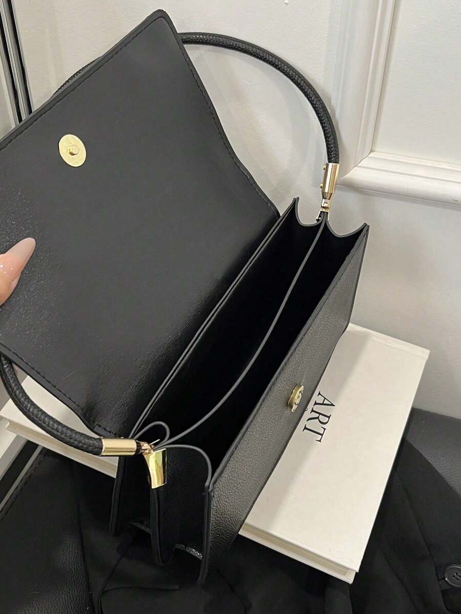 Crocodile Embossed Flap Shoulder Bag for Women, Fashionable Textured PU Leather Purse, Elegant Compact Handbag for Daily Use and Events