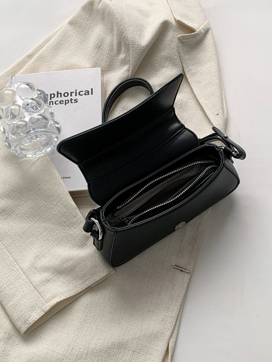 Small PU Shoulder Bag with Buckle Decor, Solid Colour Underarm Purse with Magnet Closure and Zipper, Stylish Compact Bag for Any Occasion