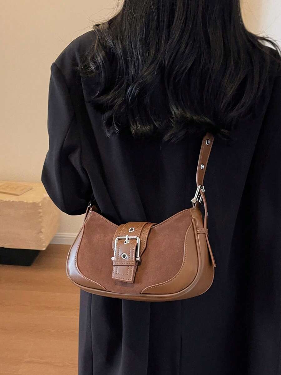 Crescent Motorcycle Underarm Bag with Metal Eyelets, Retro Cool Style Crossbody Purse for Women, Unique Niche Texture Daily Handbag