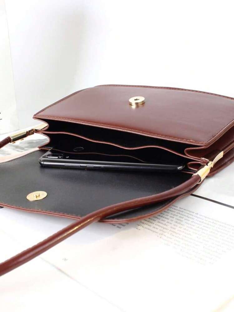Crocodile Embossed Flap Shoulder Bag for Women, Fashionable Textured PU Leather Purse, Elegant Compact Handbag for Daily Use and Events