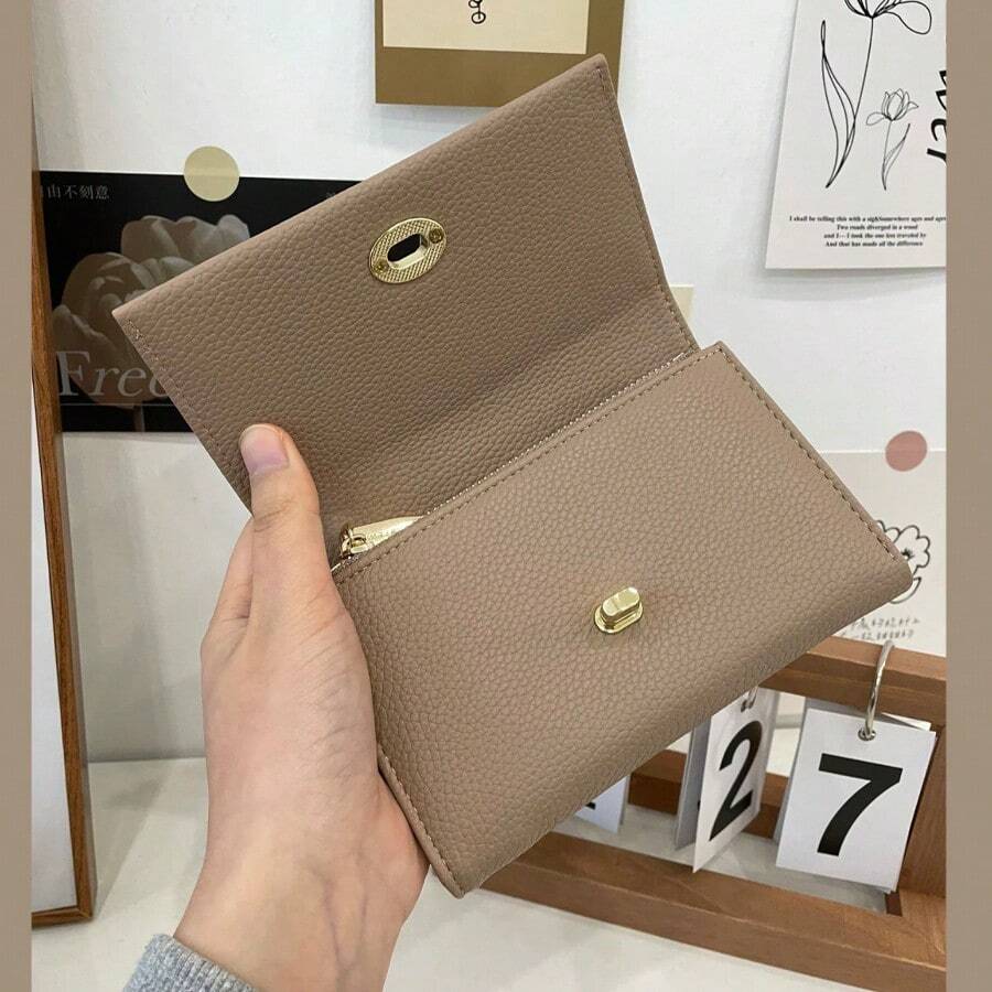 PU Leather Lock Buckle Short Wallet for Women, Elegant Mini Purse with Structured Design, Stylish Daily Wallet for Modern Feminine Looks