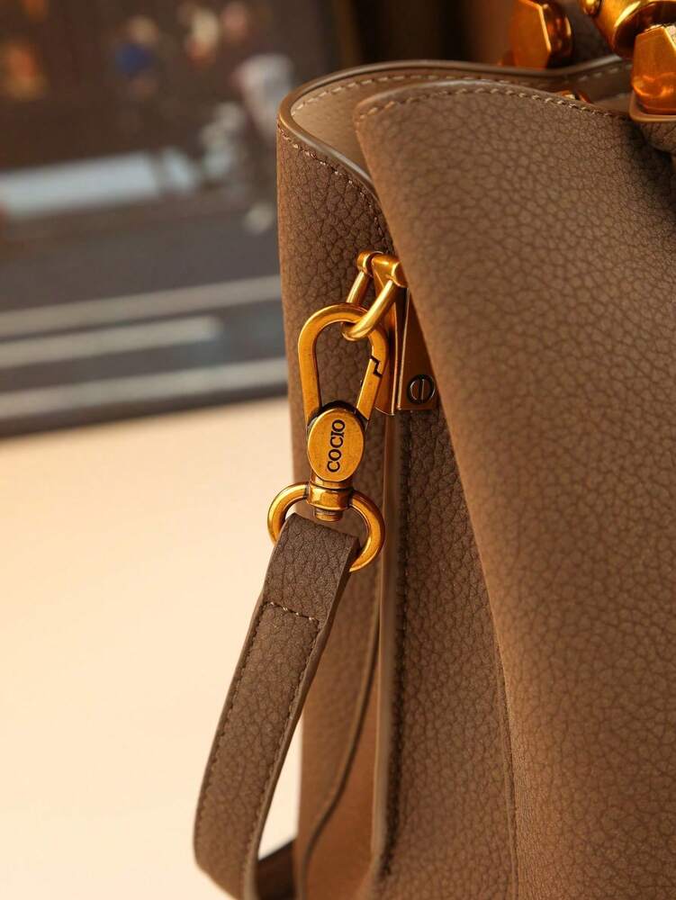 Autumn/Winter Elegant Brown Shoulder Tote for Women, Mature Commuter Handbag with Crossbody Option and Nameplate Charm for Daily Use